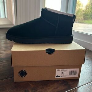 NEW Ugg boots sz 7